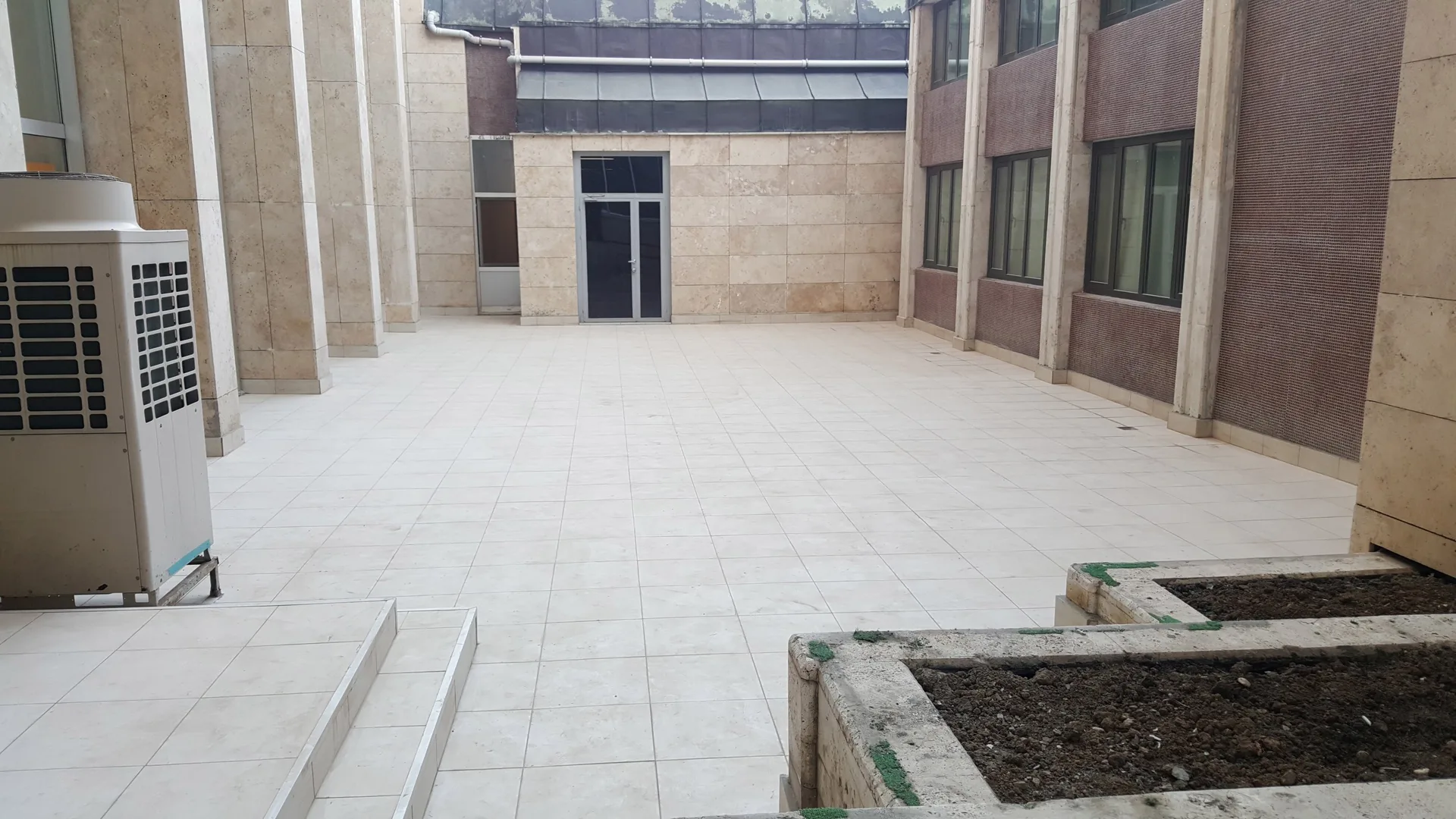 Vakıfbank Ankara Bölge Müdürlüğü Fuaye Alanı İzolasyonu ve Düzenlemesi