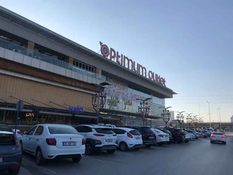 Optimum Alışveriş Merkezi Cephe Tadilatları