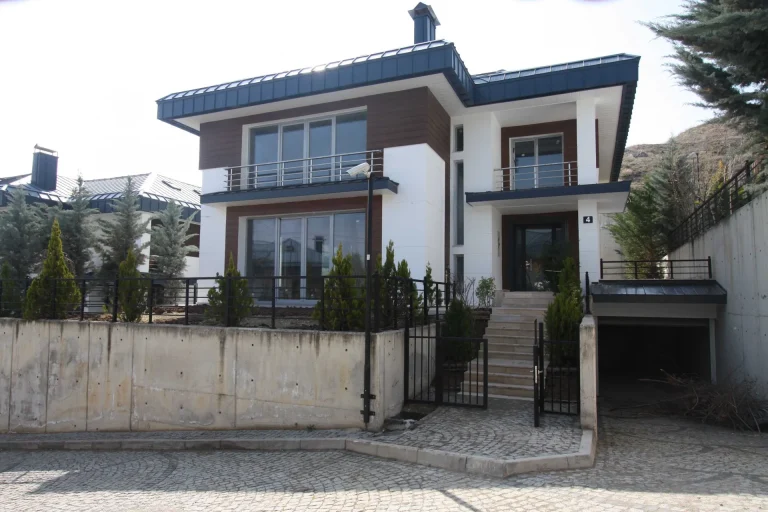 Elitkoru KYK Dış Cephe ve Çevre Düzenlemesi